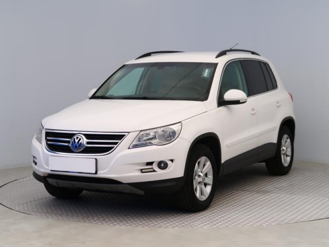 Volkswagen Tiguan  2.0 TSI 