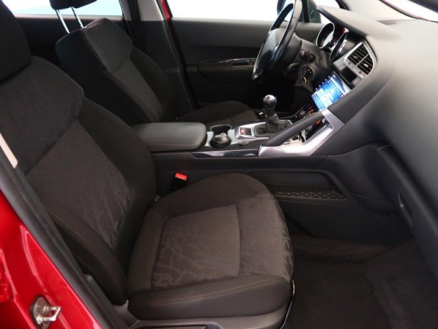 Peugeot 3008  1.6 VTi 