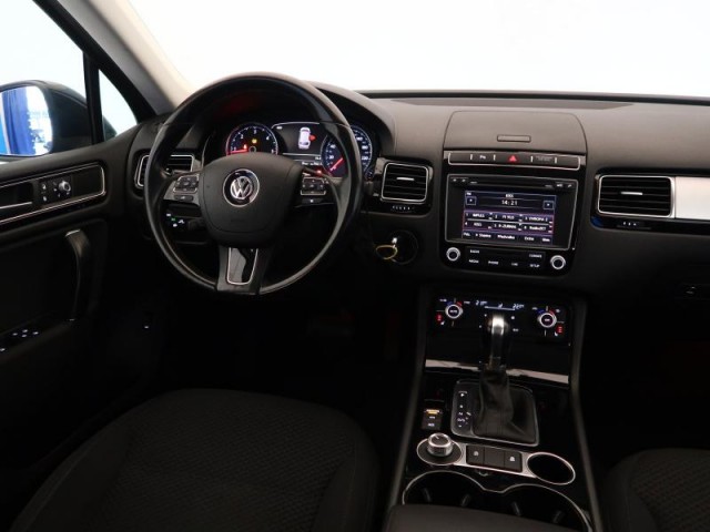 Volkswagen Touareg  3.0 TDI 