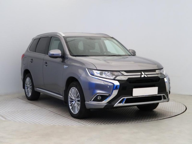 Mitsubishi Outlander  2.4 PHEV 