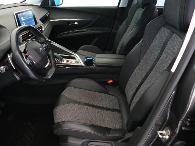 Peugeot 5008  1.5 BlueHDi 