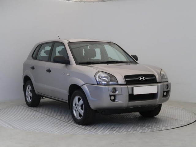 Hyundai Tucson  2.0 i 