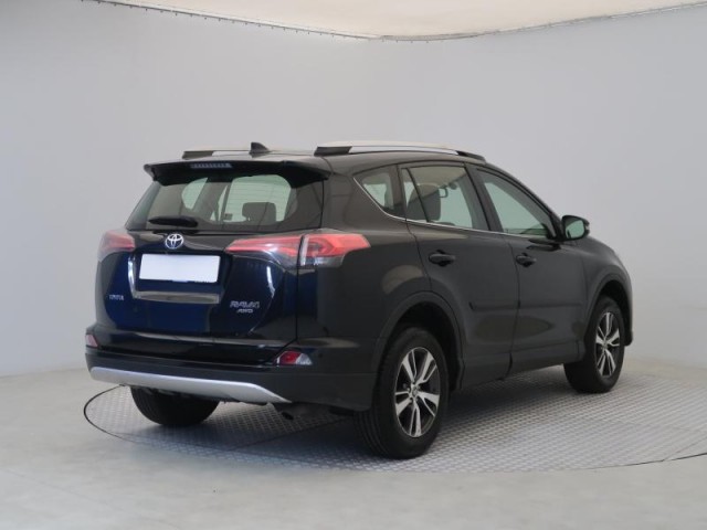 Toyota RAV 4  2.0 VVT-i Active