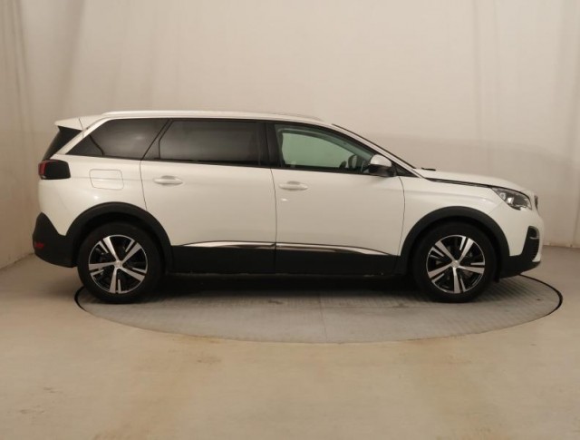 Peugeot 5008  PureTech 130 Allure