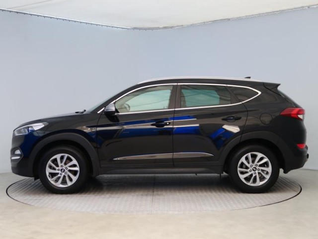 Hyundai Tucson  1.7 CRDi Trikolor