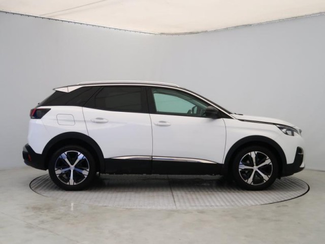 Peugeot 3008  1.6 BlueHDi Allure