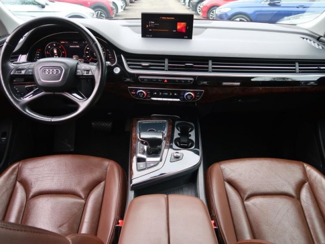 Audi Q7  3.0 TDI S-Line