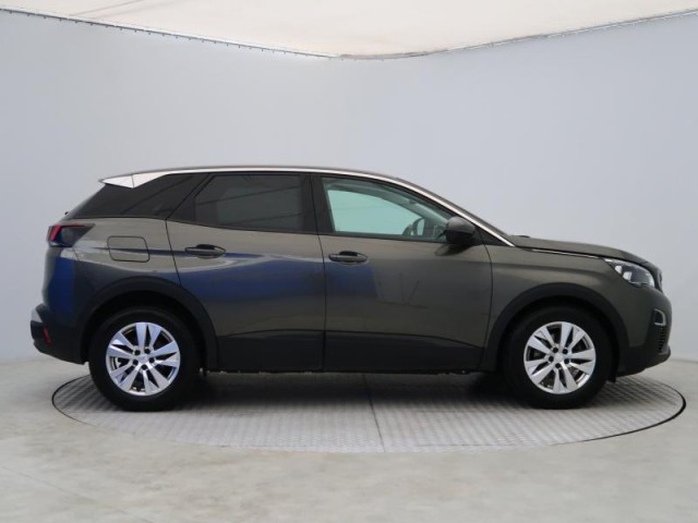 Peugeot 3008  1.2 PureTech 