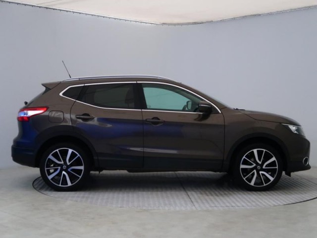 Nissan Qashqai  1.2 DIG-T 