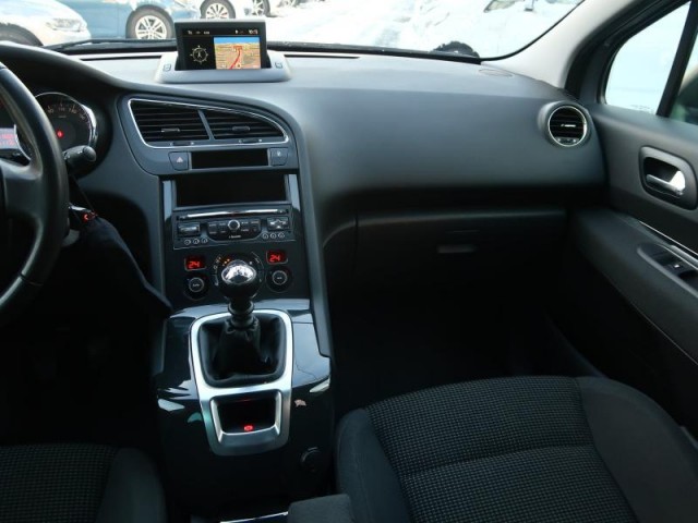 Peugeot 5008  1.6 BlueHDi 