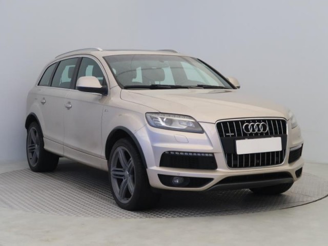 Audi Q7  3.0 TDI S-Line