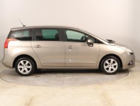 Peugeot 5008  2.0 BlueHDi 