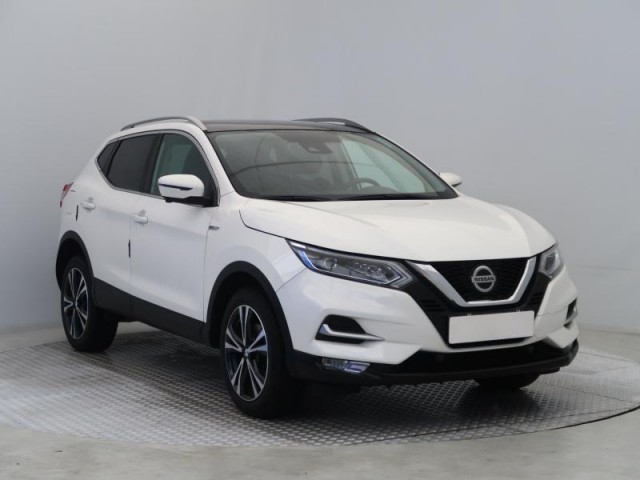 Nissan Qashqai  1.3 DIG-T N-Connecta