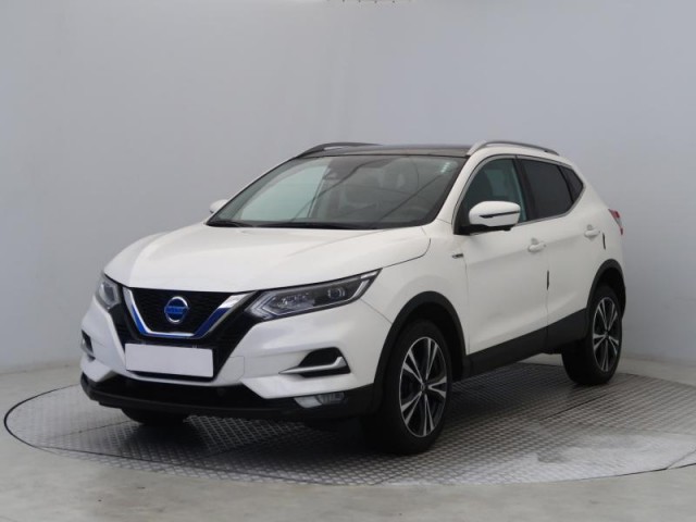 Nissan Qashqai  1.3 DIG-T N-Connecta