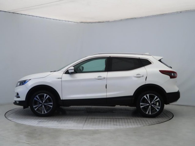 Nissan Qashqai  1.3 DIG-T N-Connecta