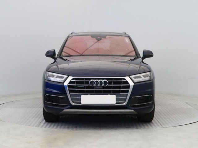 Audi Q5  2.0 TDI S line