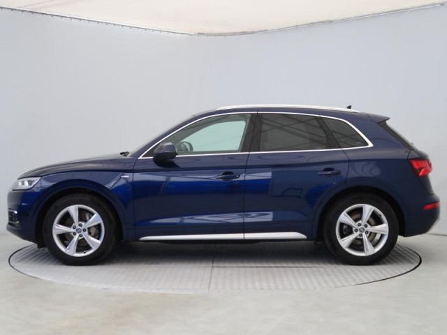 Audi Q5  2.0 TDI S line