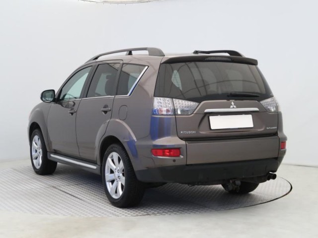 Mitsubishi Outlander  2.2 DI-D 