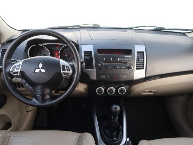 Mitsubishi Outlander  2.0 DI-D 