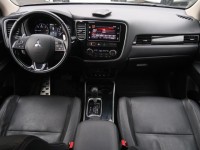 Mitsubishi Outlander  2.2 DI-D Instyle