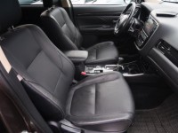 Mitsubishi Outlander  2.2 DI-D Instyle