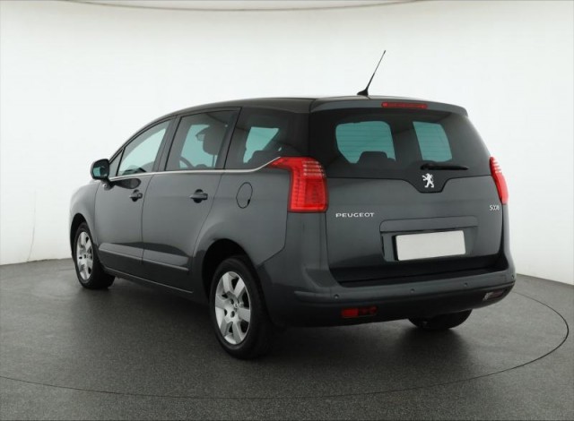 Peugeot 5008  1.6 HDi 