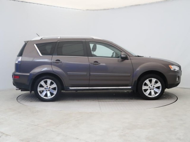 Mitsubishi Outlander  2.2 DI-D 