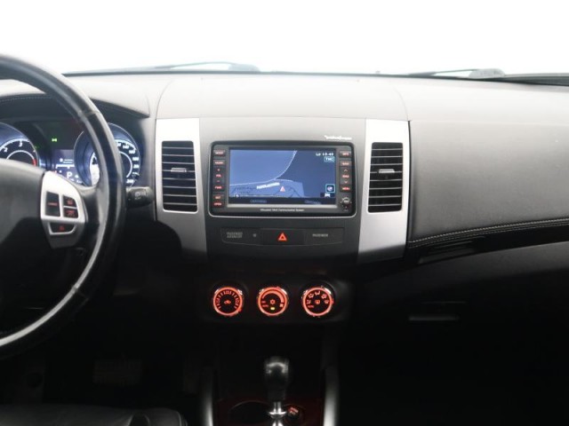 Mitsubishi Outlander  2.2 DI-D 