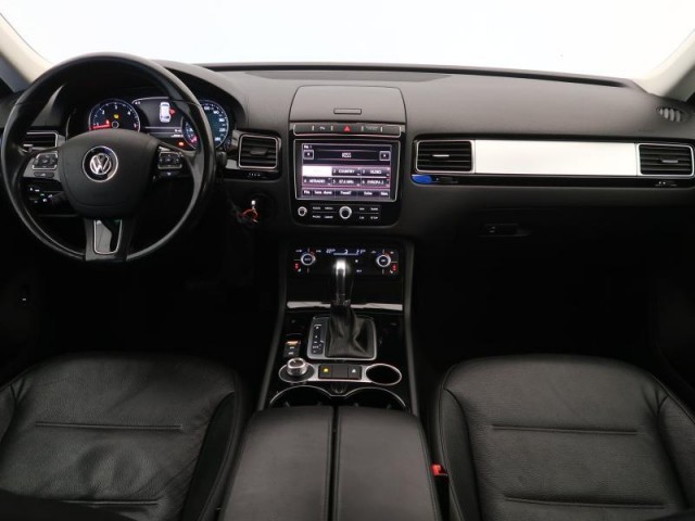 Volkswagen Touareg  3.0 TDI 