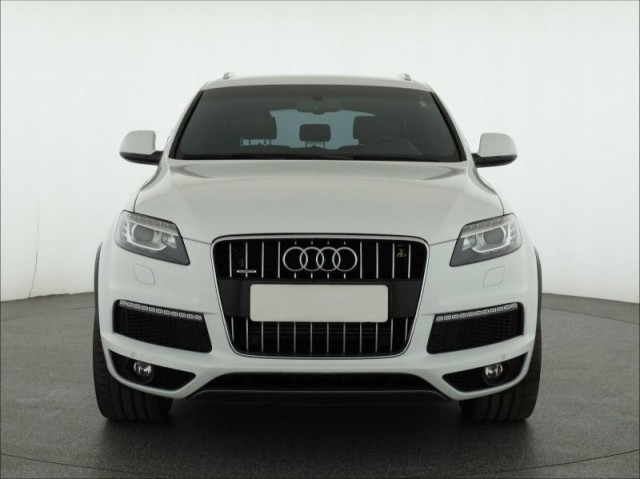Audi Q7  3.0 TDI S-Line