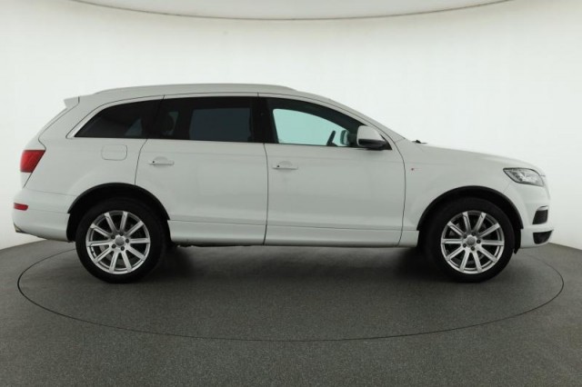 Audi Q7  3.0 TDI S-Line