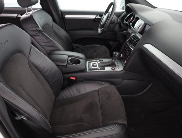 Audi Q7  3.0 TDI S-Line