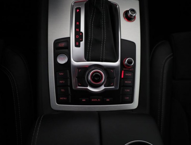 Audi Q7  3.0 TDI S-Line
