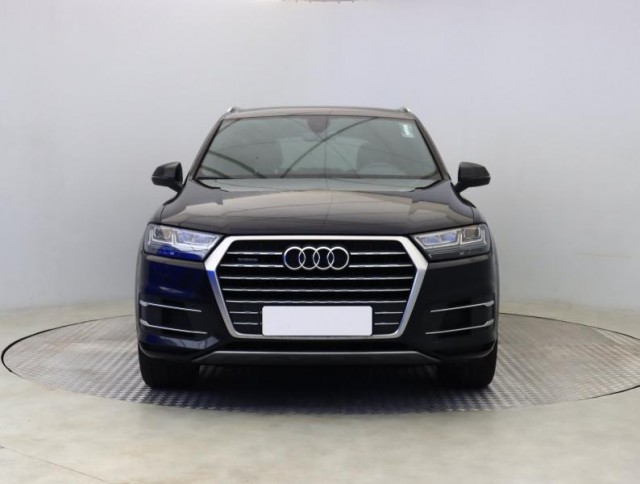 Audi Q7  3.0 TDI S-Line