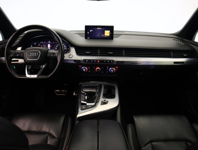Audi Q7  3.0 TDI S-Line