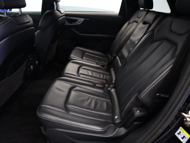 Audi Q7  3.0 TDI S-Line