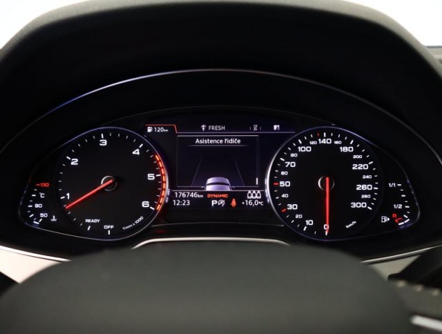 Audi Q7  3.0 TDI S-Line