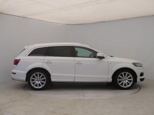 Audi Q7  3.0 TDI S-Line