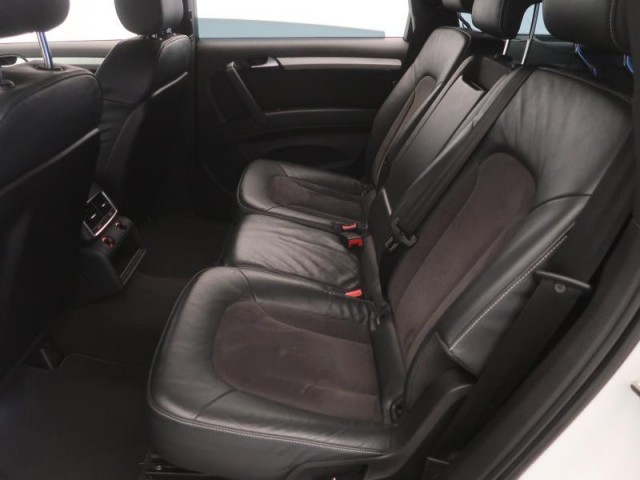 Audi Q7  3.0 TDI S-Line