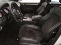 Audi Q7  3.0 TDI S-Line