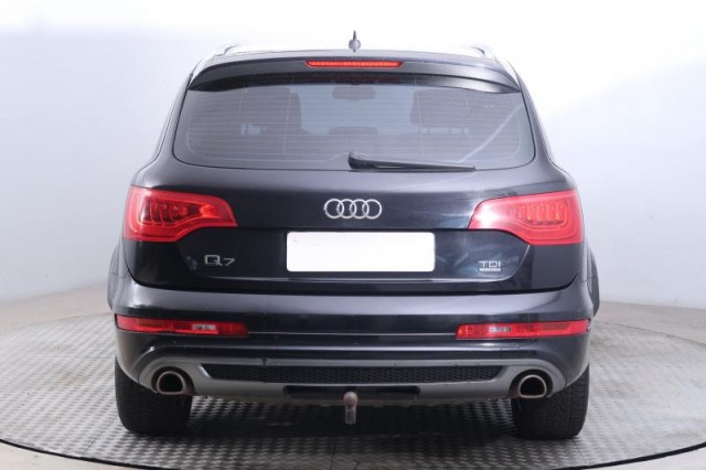 Audi Q7  3.0 TDI 