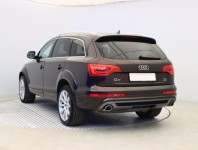 Audi Q7  3.0 TDI S-Line