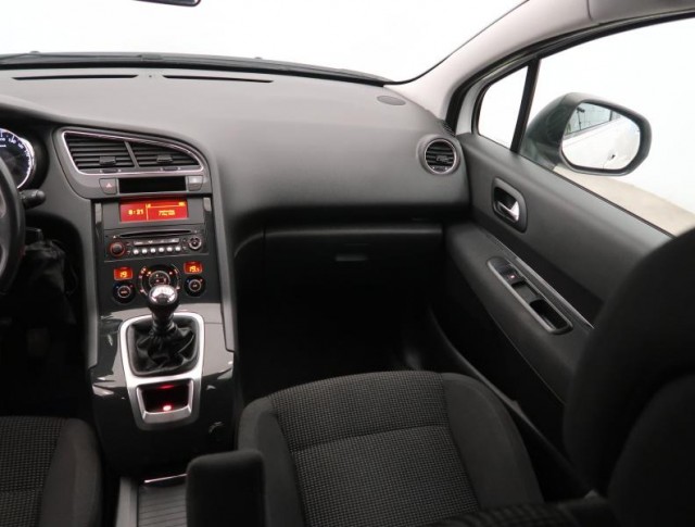 Peugeot 5008  2.0 HDI Active