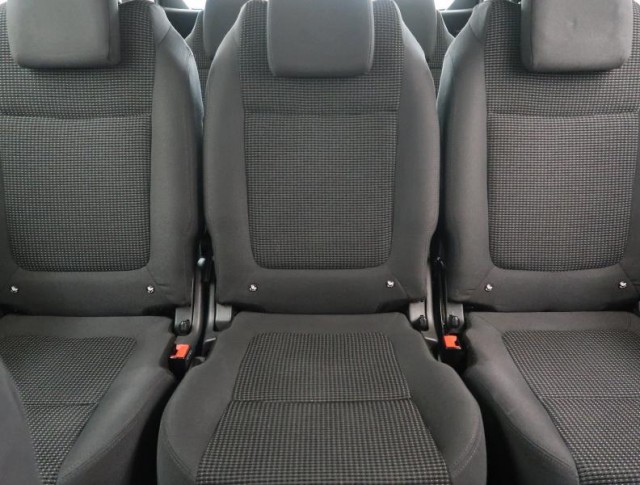 Peugeot 5008  2.0 HDI Active