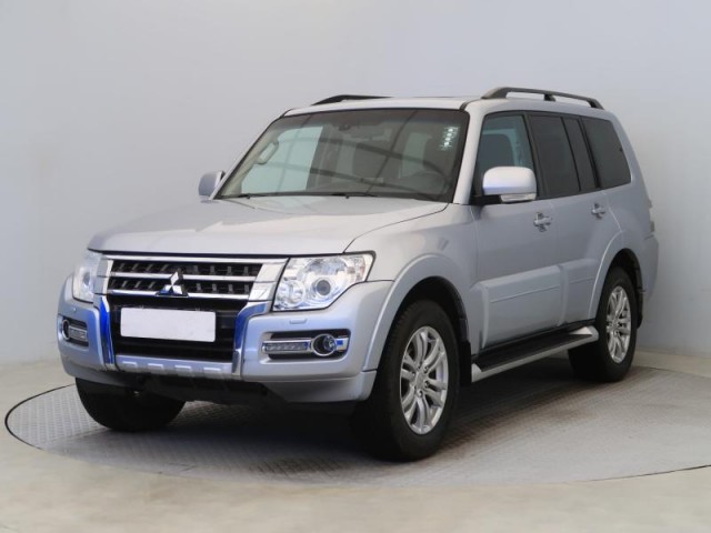 Mitsubishi Pajero  3.2 DI-D 