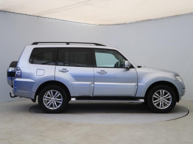 Mitsubishi Pajero  3.2 DI-D 