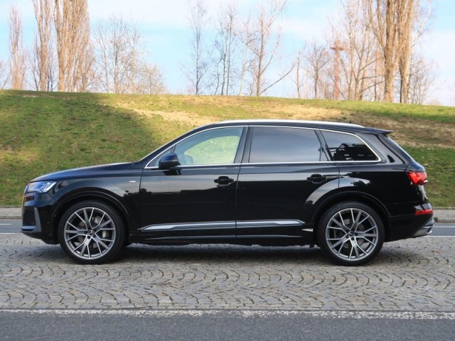 Audi Q7  55 TFSI S-Line