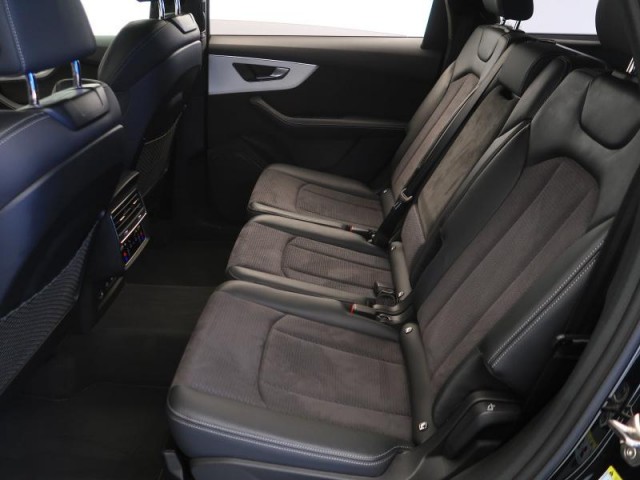 Audi Q7  55 TFSI S-Line