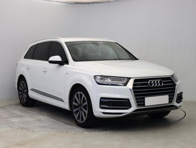 Audi Q7  3.0 TDI S-Line