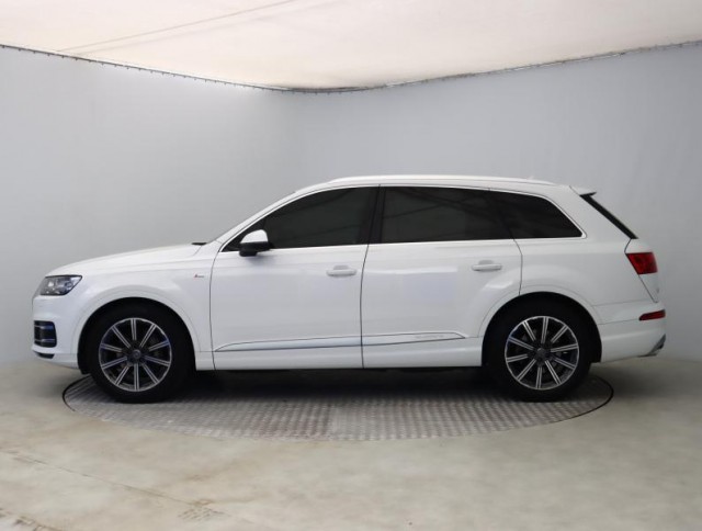 Audi Q7  3.0 TDI S-Line